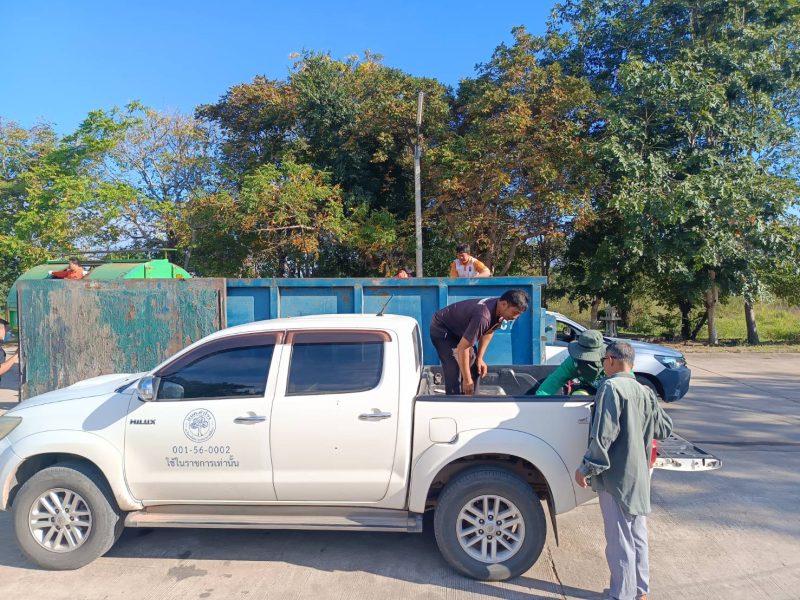 อบต.สำโรง นำขยะอันตรายเพื่อนำส่งให้ อบจ.นม. ไปกำจัดอย่างถูกต้อง ประจำปีงบประมาณ พ.ศ.2569